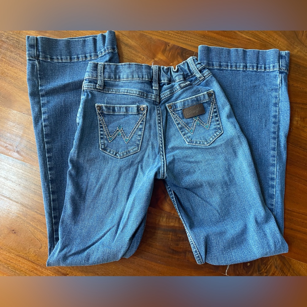 Wrangler - girl’s bootcut jeans. Size 12 slim.
